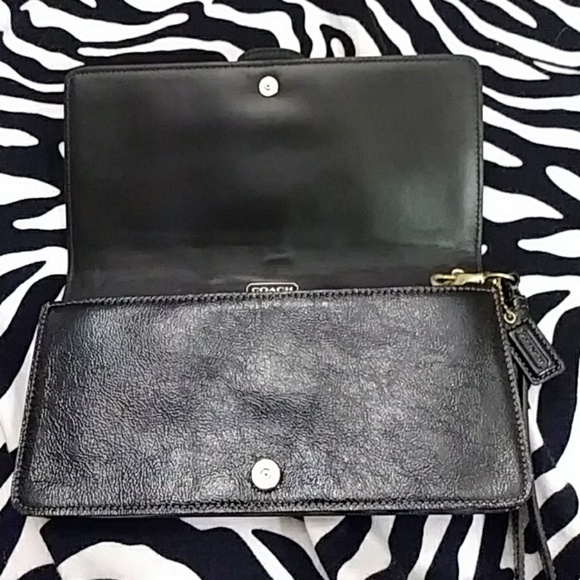 Coash Wristlet Wallet Purse - Picture 3 of 8